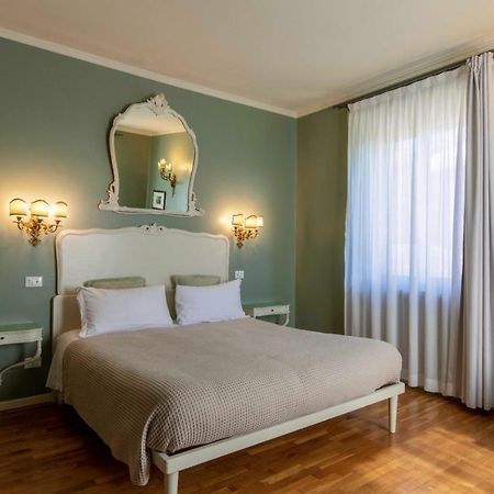 Relais Borghetto Bed and Breakfast Valeggio sul Mincio Exteriör bild